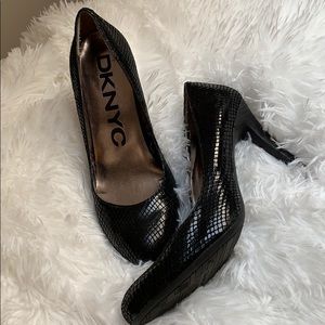DKNYC round toe heels